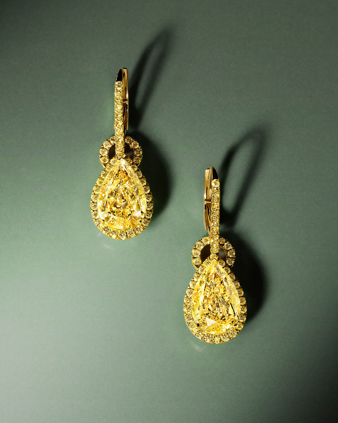 Eid Gifts - Image shows Wild Flower Diamond necklace 