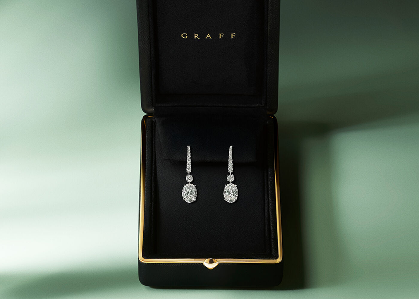 Graff Ultimate Gifts - Image shows Graff Icon Round Diamond Pendant in Graff box