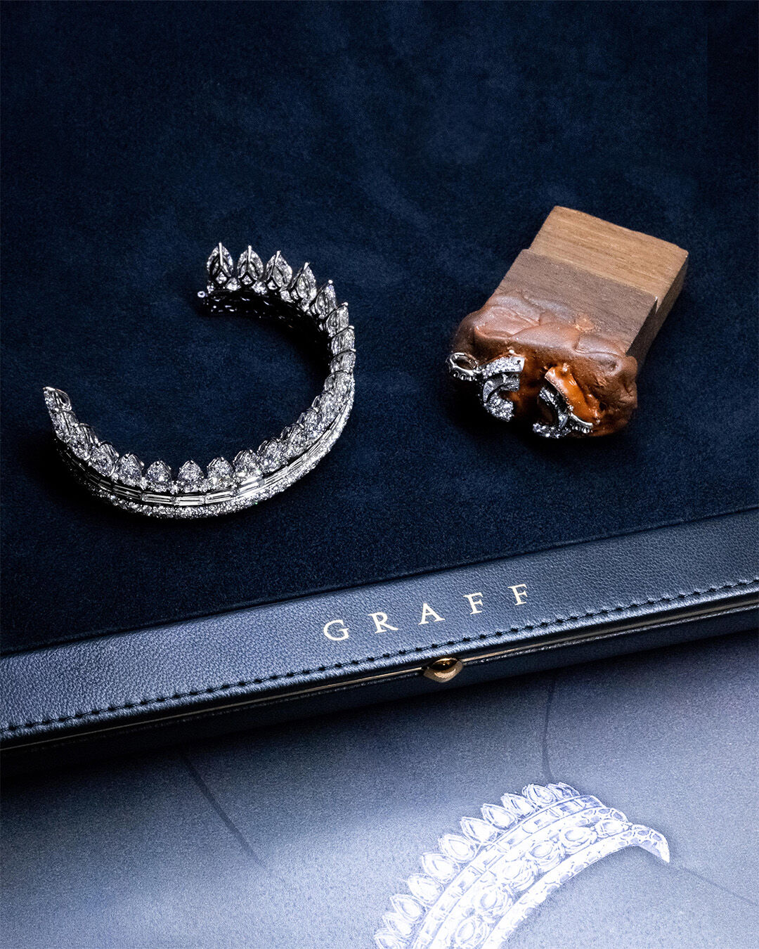 Image shows making of Graff White Diamond High Jewellery bangle