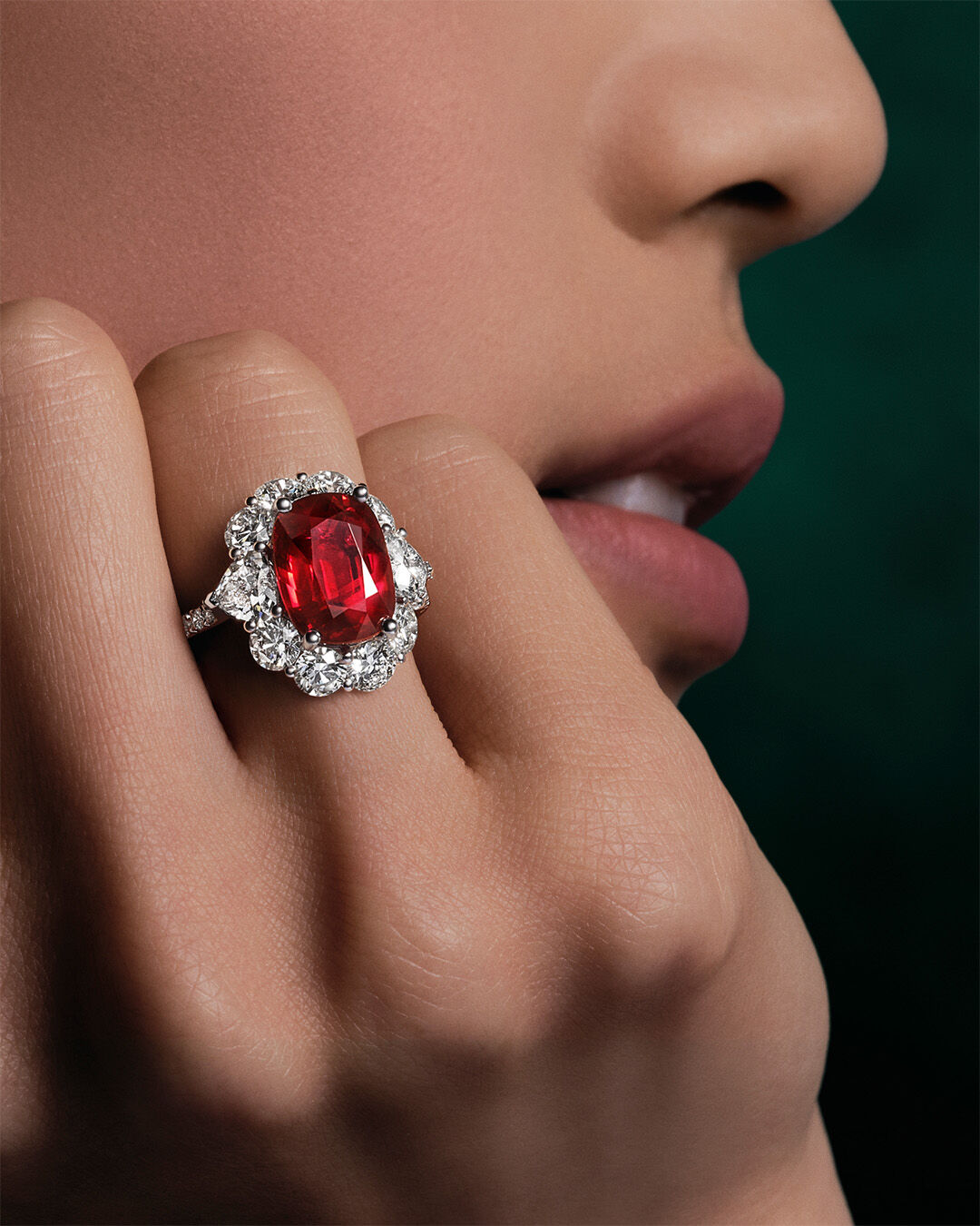 Image of Graff Ruby High Jewellery bangle