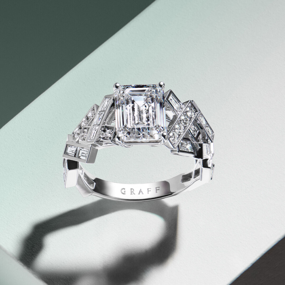 Laurence Graff Signature Diamond Rings for Women
