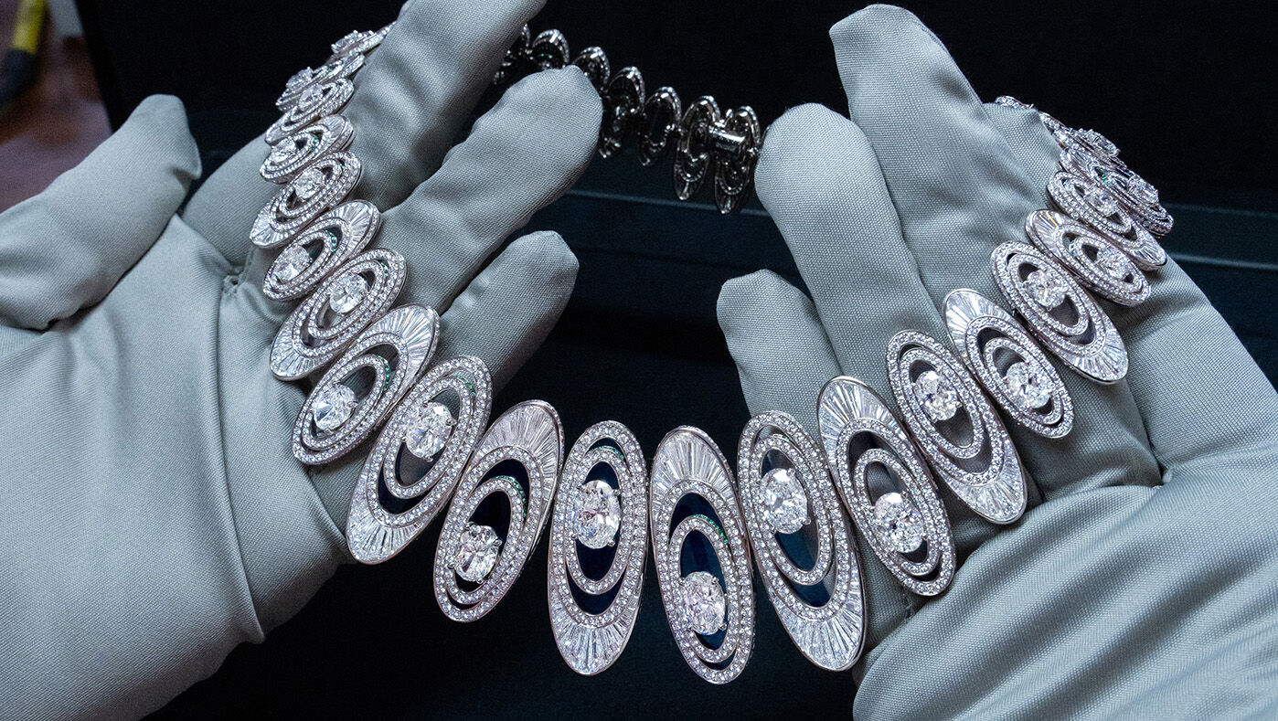 1963 - Image shows craftsman polishing Graff 1963 high jewellery suite in Graff workshop