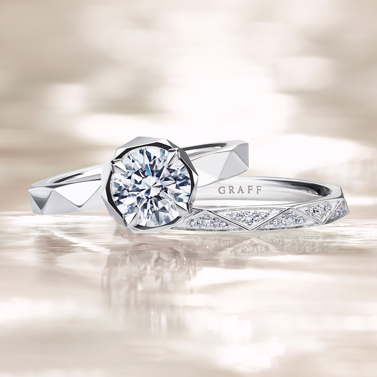 Laurence Graff Signature Setting Engagement Rings