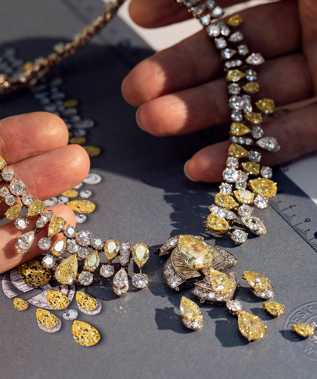 Making of Graff white and yellow diamond high jewellery necklace