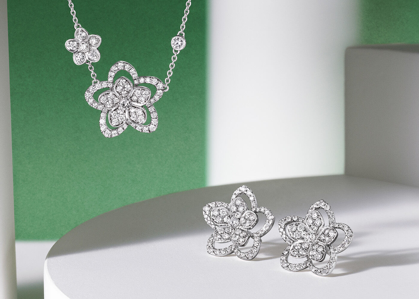 Image of Wild Flower pendant and earrings