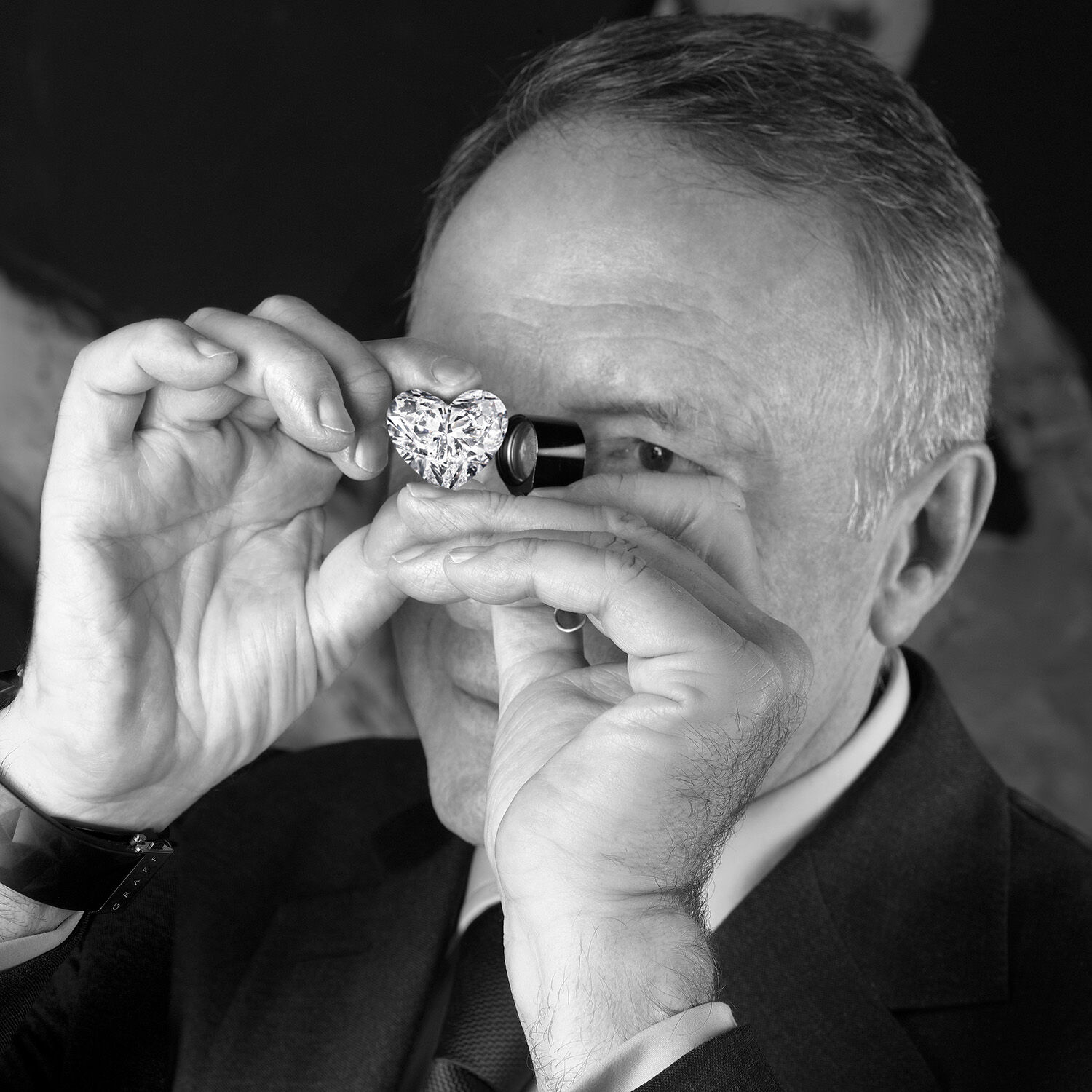 Diamond Engagement Rings from the Graff Promise collection and loose diamonds
