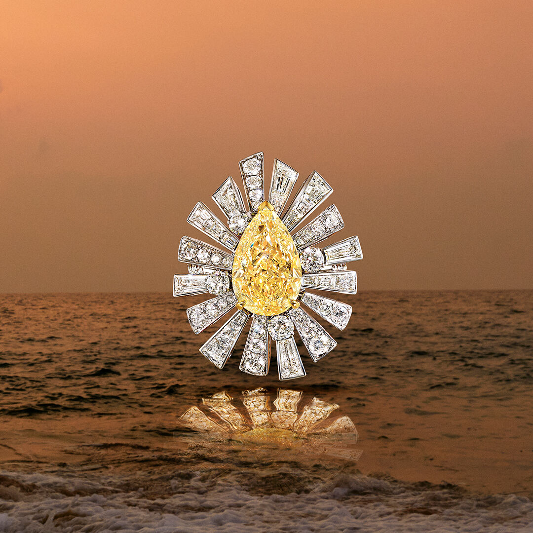 Graff Yellow and White Diamond High Jewellery Brooch 