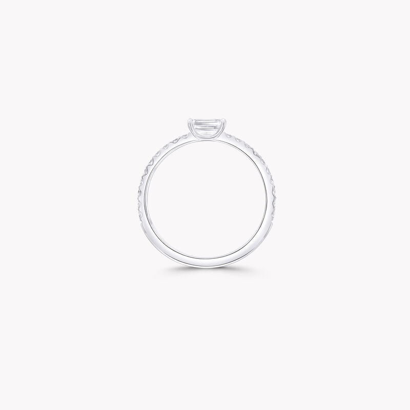 Foufou祖母绿形切割钻石戒指