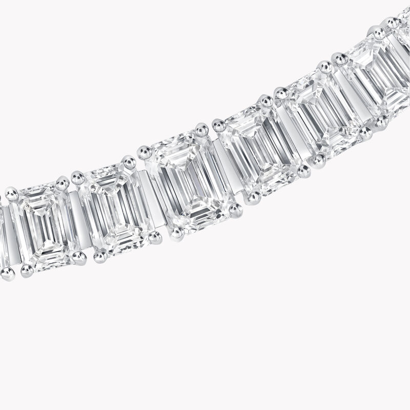 祖母绿切割钻石项链