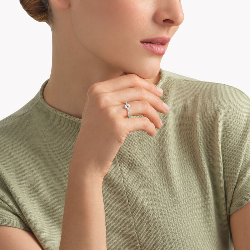 Foufou祖母绿形切割钻石戒指