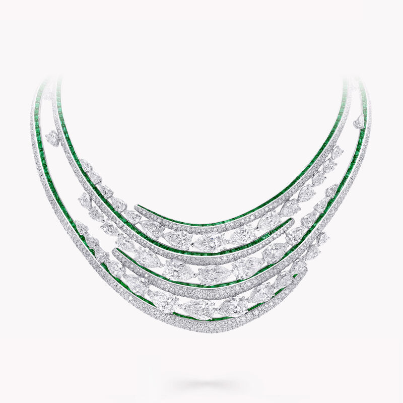 梨形和圆形钻石及梯形切割祖母绿项链