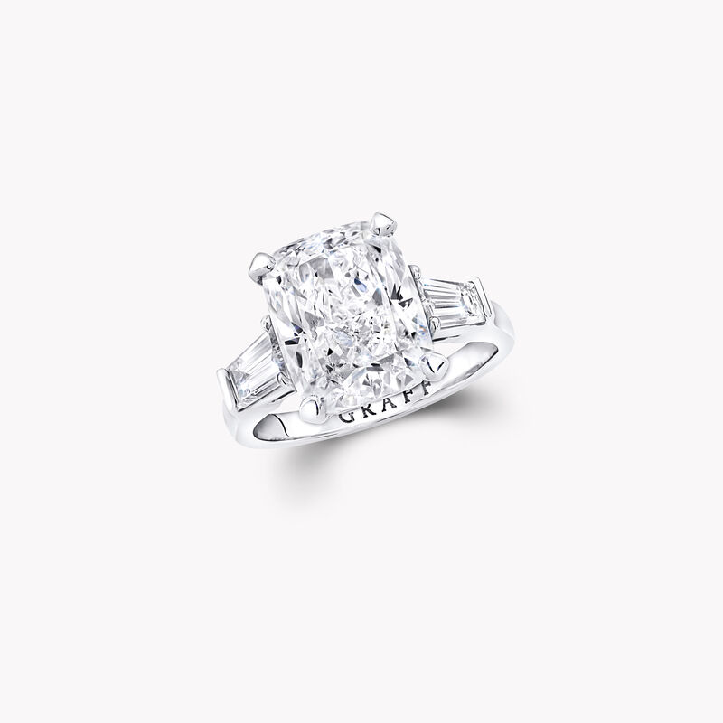Cushion Cut Diamond High Jewellery Ring, , hi-res
