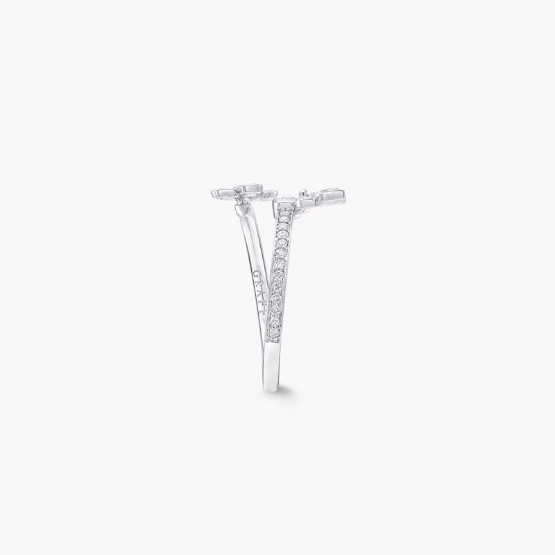 蝴蝶造型钻石戒指