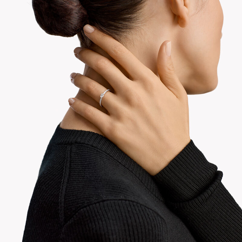 Foufou椭圆形钻石戒指