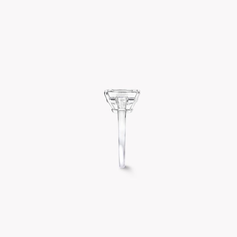 Emerald Cut Diamond High Jewellery Ring, , hi-res