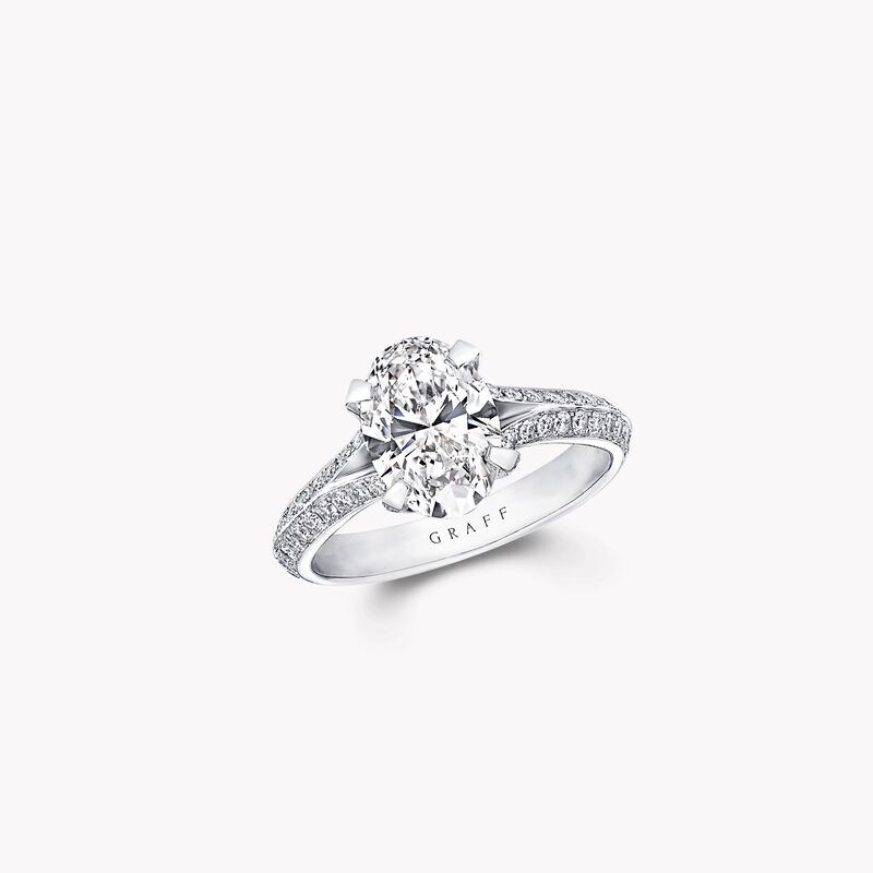 Legacy椭圆形钻石订婚戒指