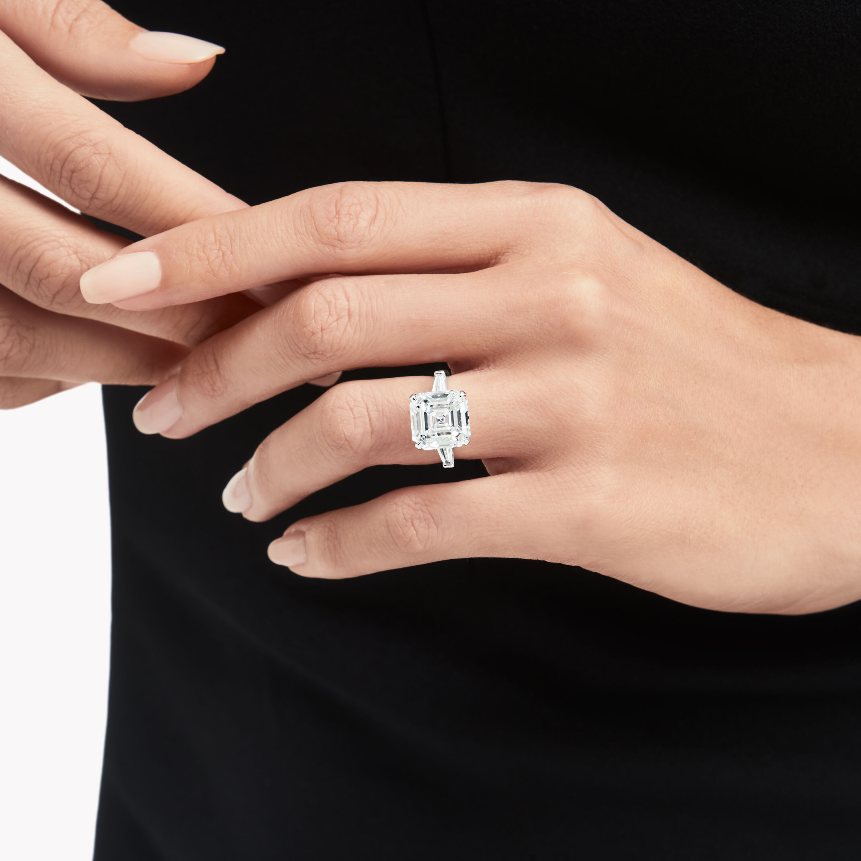 7.70 carat D emerald cut diamond ring 8.23 cts Graff