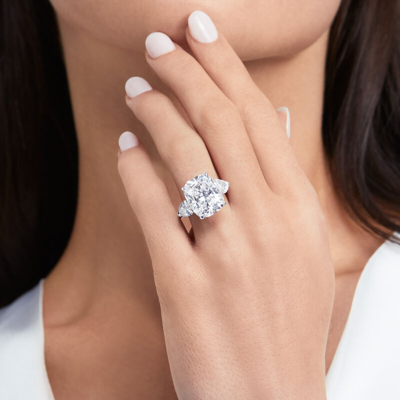 Cushion Cut Diamond High Jewellery Ring, , hi-res