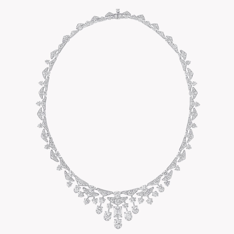 祖母绿形切割和圆形钻石项链