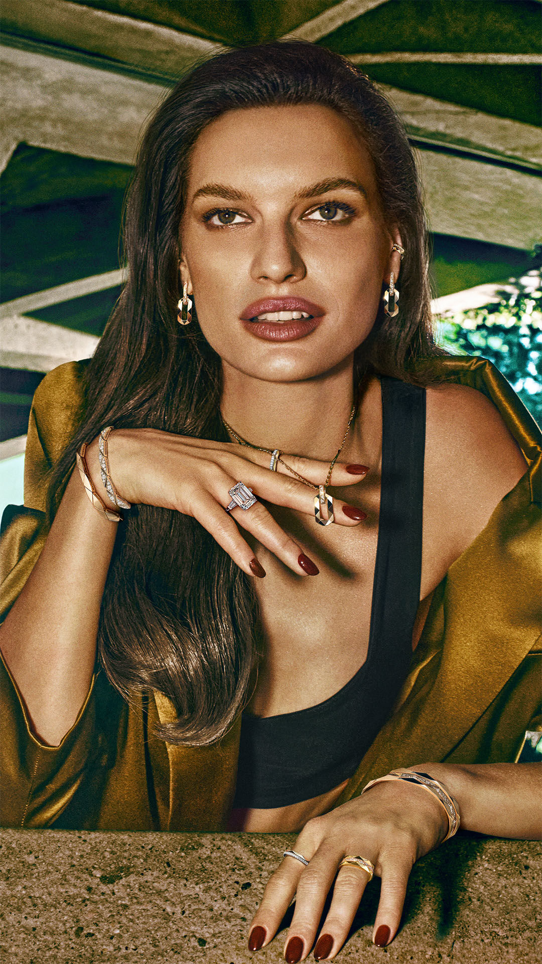 Image shows model wearing Laurence Graff Signature jewellery