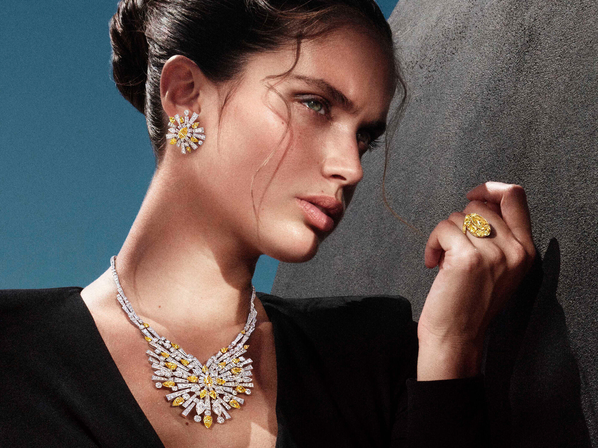 The New Dawn motif in the Graff Tribal collection	