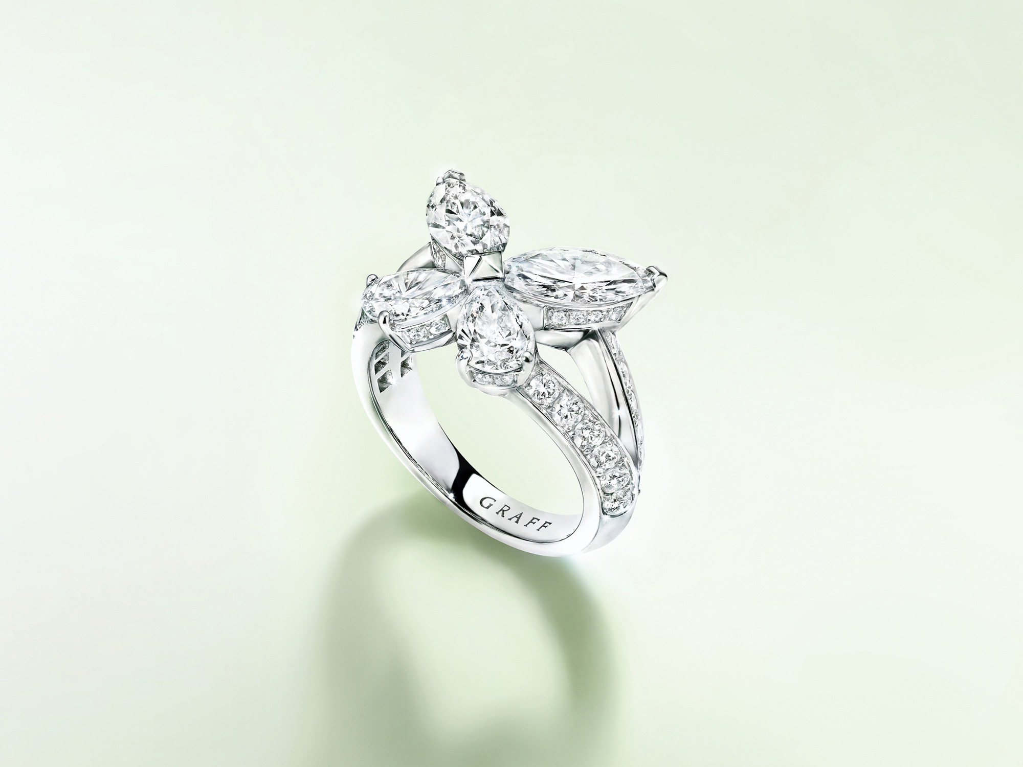 Graff Classic Butterfly Diamond Ring